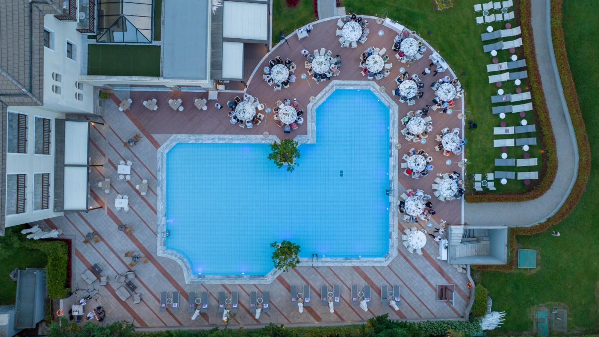 Hotel Du Lac Congress Center & Spa Янина Экстерьер фото Aerial view of the pool