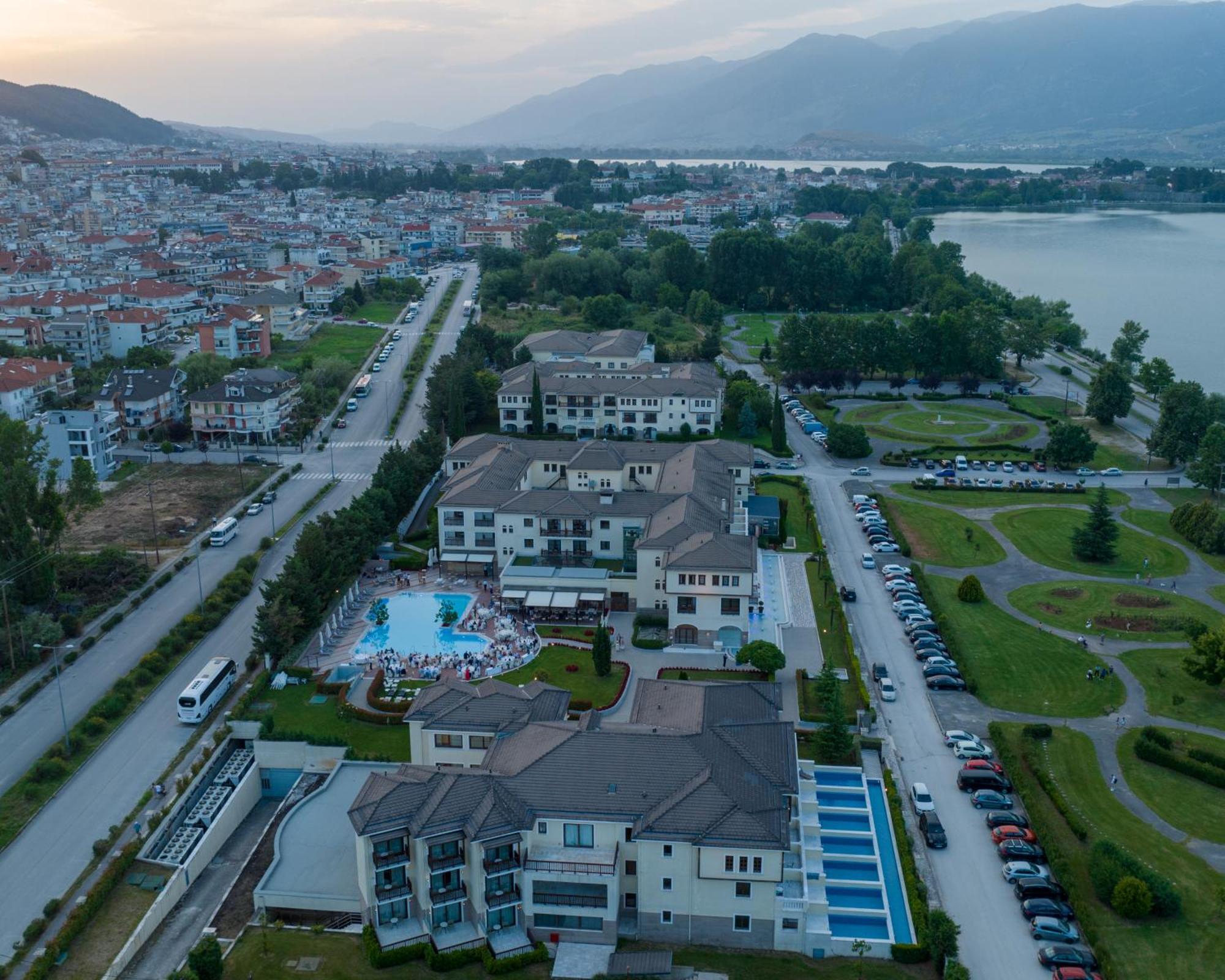 Hotel Du Lac Congress Center & Spa Янина Экстерьер фото Aerial view of the complex